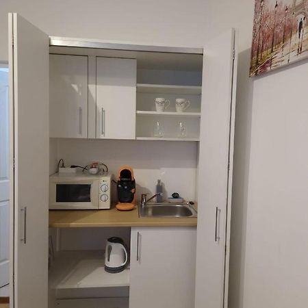 M&A Ana Central Studio Apartment Brasov Luaran gambar