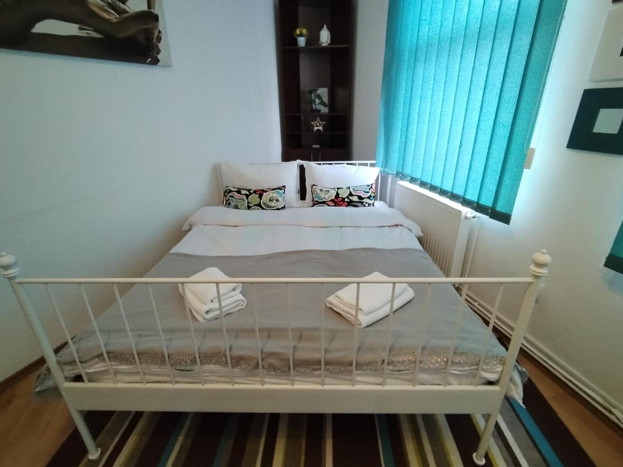 M&A Ana Central Studio Apartment Brasov Luaran gambar